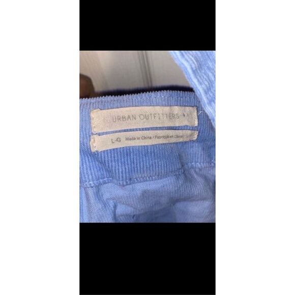 Urban outfitters corduroy skirt size large, but fits like a medium - Picture 8 of 8